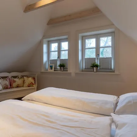 Sandkamp Reetdachhaus Hus Specht Semesterbostad *